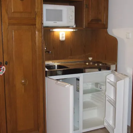 Nadfedeles Apartmanhaz *